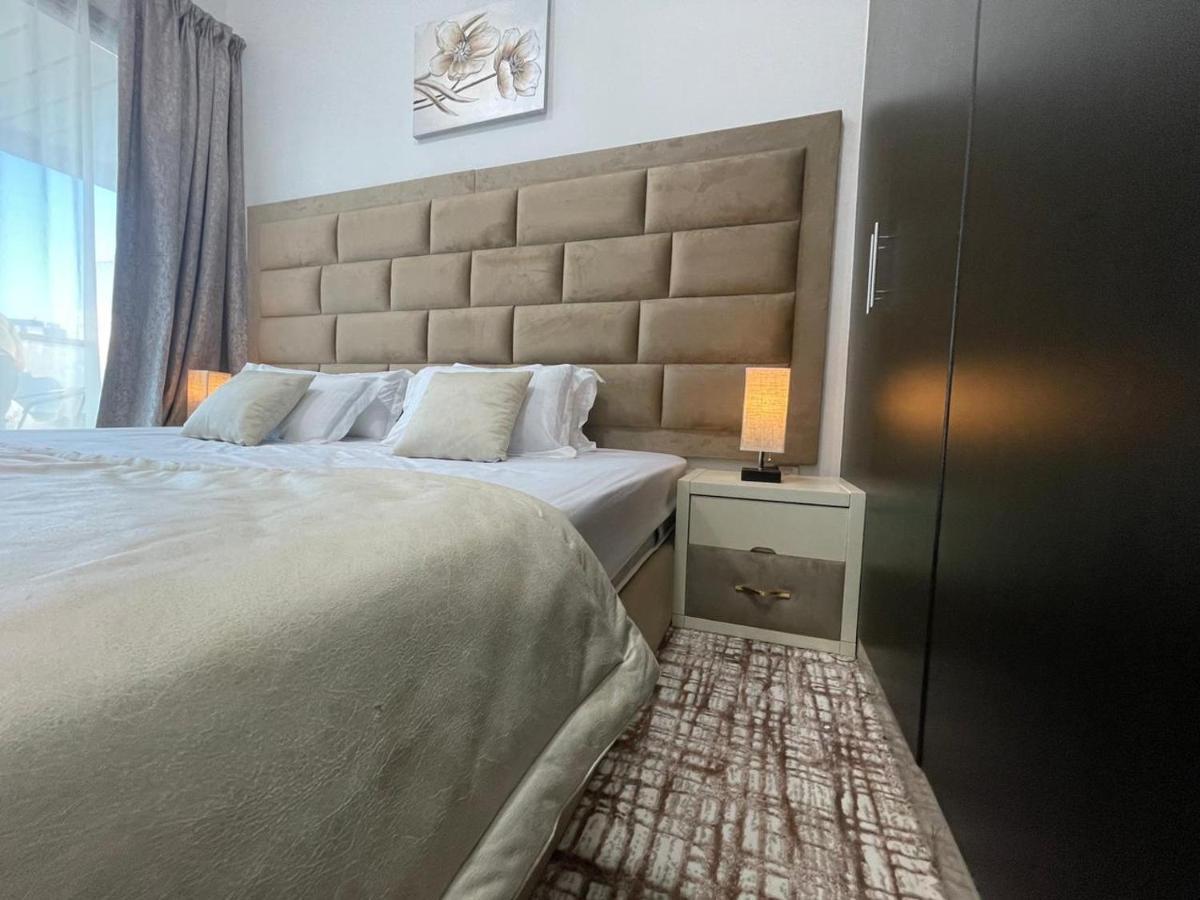 Private Gorgeous Room With Marina View With Shared Kitchen In Shared Apartment Dubai Exterior photo